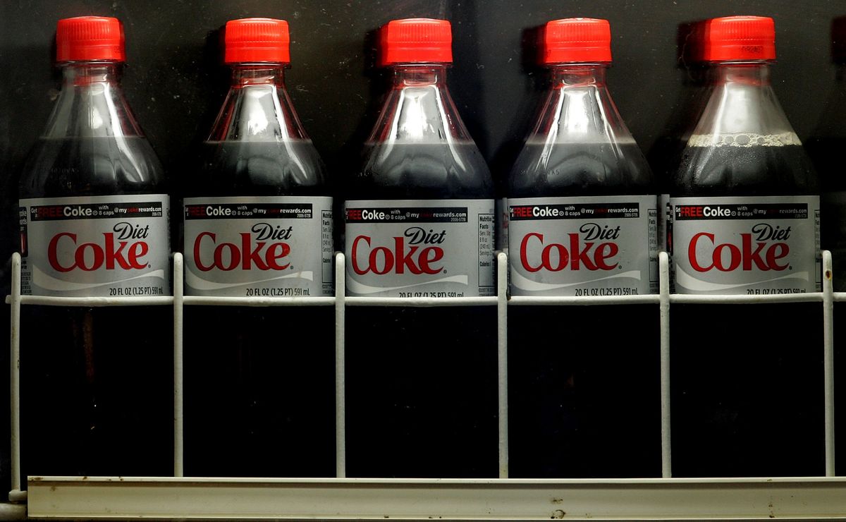 diet sodas may create same heart attack risk as regular sodas