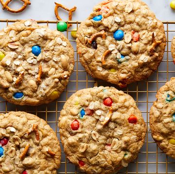 monster cookies with oatmeal and mm's candy