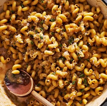 one pot french onion pasta with cavatappi noodles
