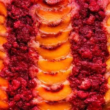 raspberry peach upside down cake